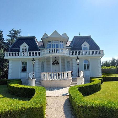 ソンバトヘイCastle Garden ***アパートメント エクステリア 写真