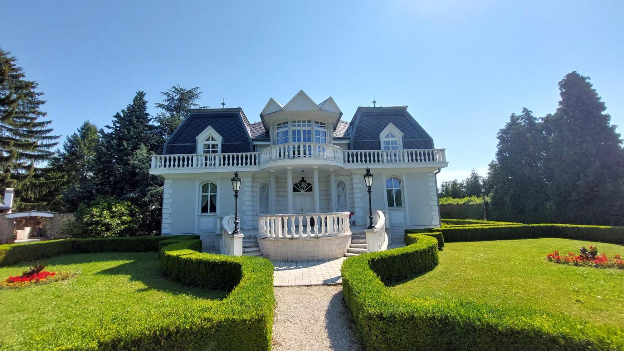 ソンバトヘイCastle Garden ***アパートメント エクステリア 写真